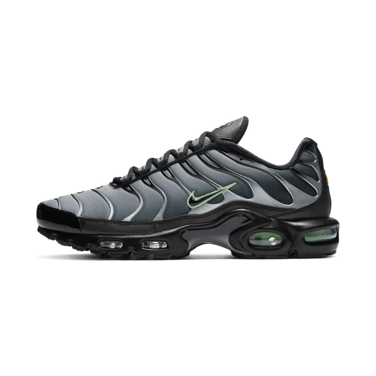 Nike Air Max Plus “Black / Particle Grey / Vapour Green” (CZ7552-001)