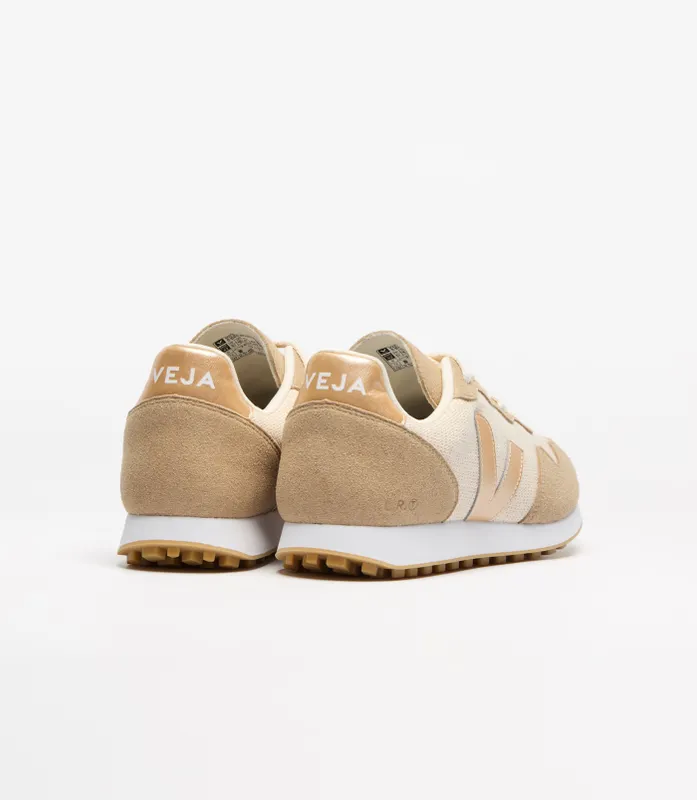 VEJA with logopatch – Beige (RR1603734)
