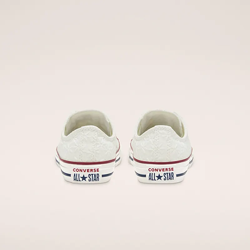 Converse Little Miss Chuck Taylor All Star Low Top (668031C)