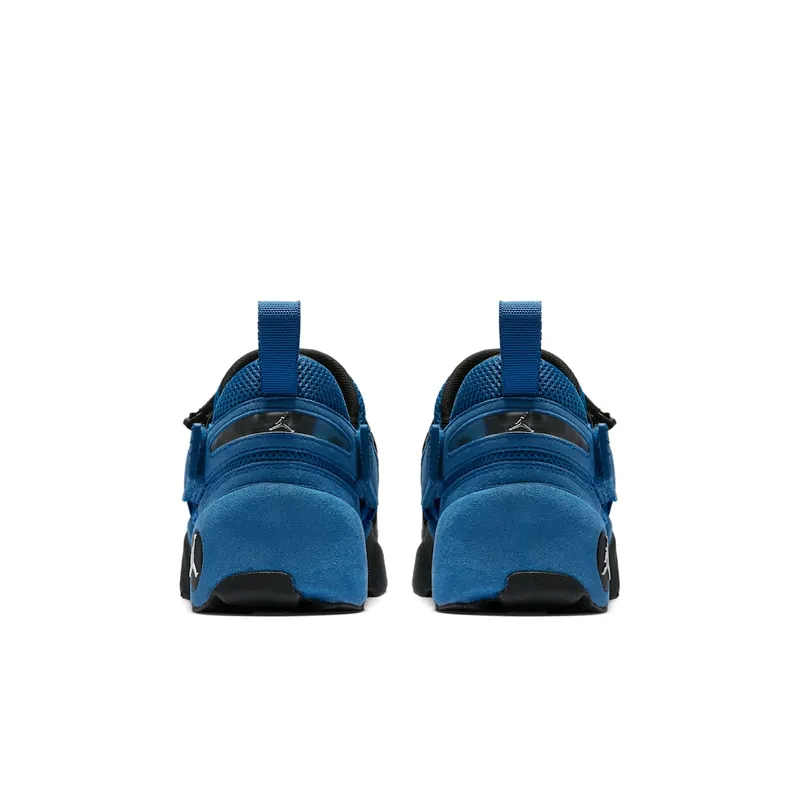 Jordan Trunner LX Black Team Royal (905223-007)