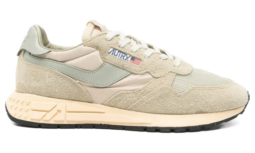 Autry Sneakers mit Einsätzen – Nude (WWLMUT48)
