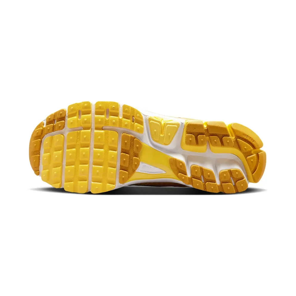 Nike Zoom Vomero 5 Premium (yellow strike / metallic silver) – FJ4453-765