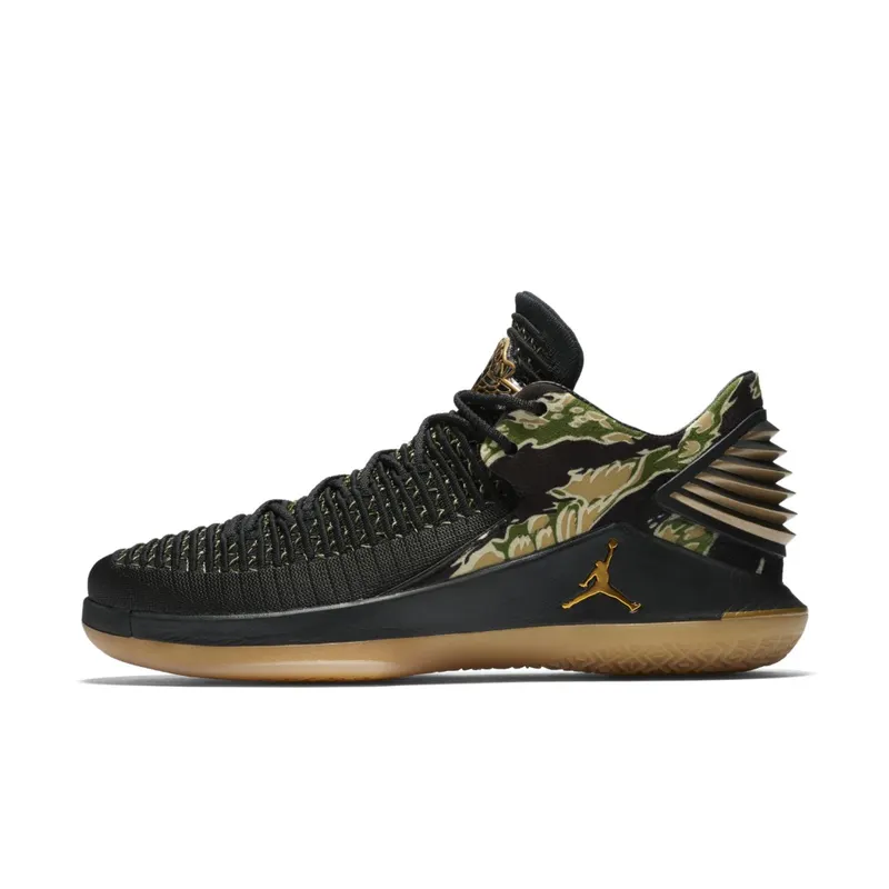 Jordan  XXXII Low Camo Black/Metallic Gold-White (AA1256-021)