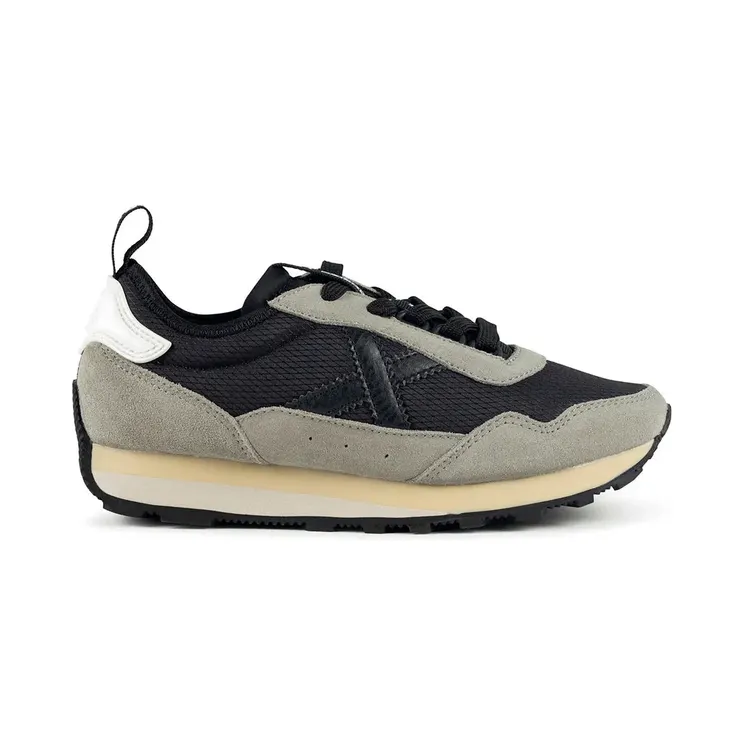 Munich Black (890904337)