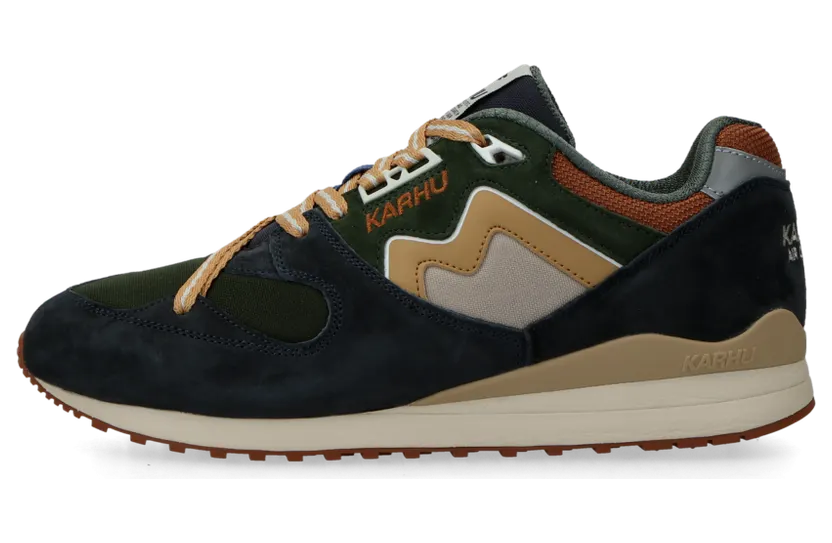 Karhu Synchron Classic (India Ink / Kombu Green) – F802681