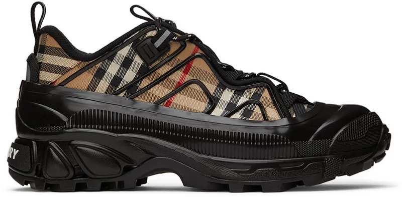 Burberry Black & Beige Arthur Check (8056921)