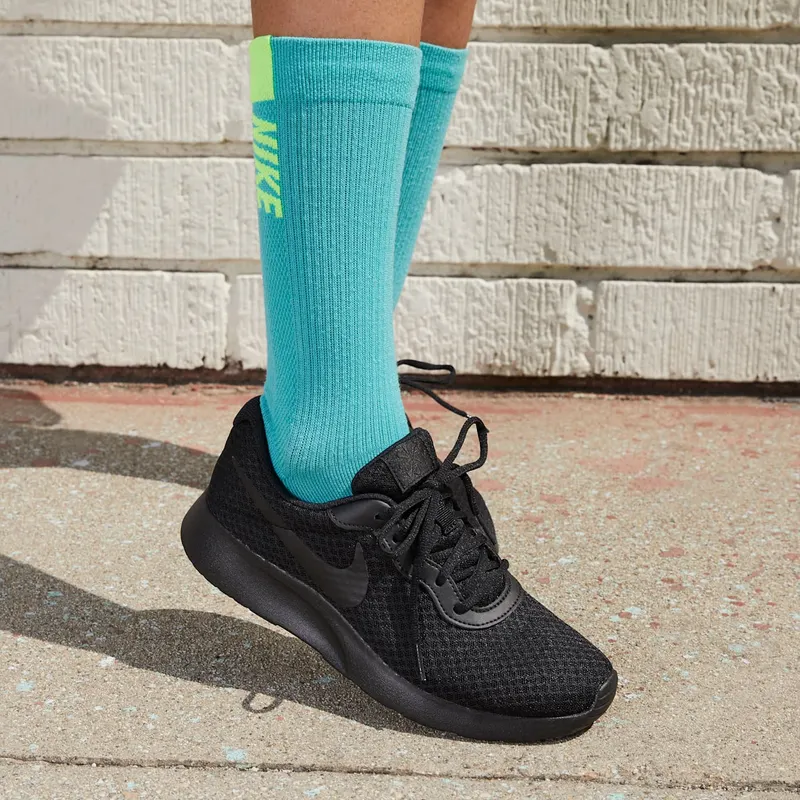 nike-tanjun DJ6257-002