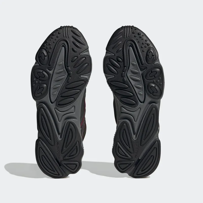 Adidas OZWEEGO Carbon / Carbon / Shadow Red (HP6382)