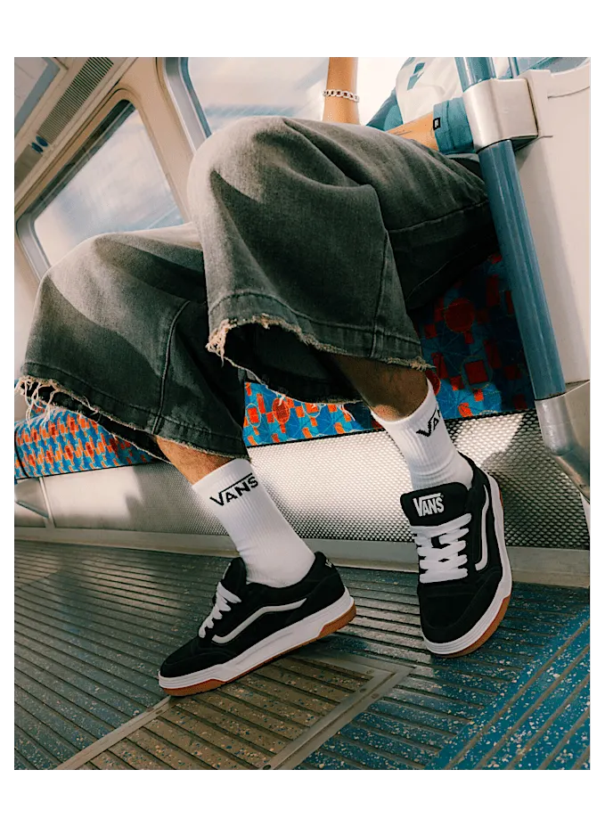 Vans Hylane “Black White Gum”: skate-DNA met een moderne twist (5)