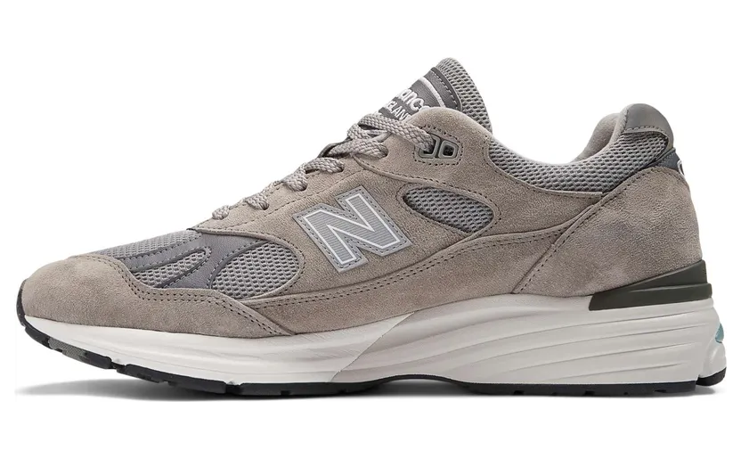 New Balance 991 in Grau: warum Made in UK anders gekauft wird (2)