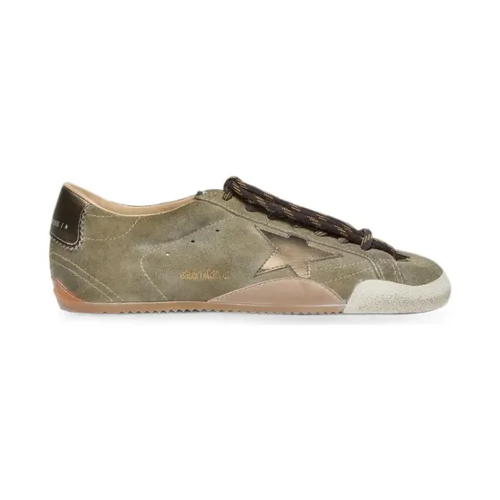 Golden Goose True-Star aus olivem Wildleder mit goldfarbenem Stern “Green” (GMF00922F008631)