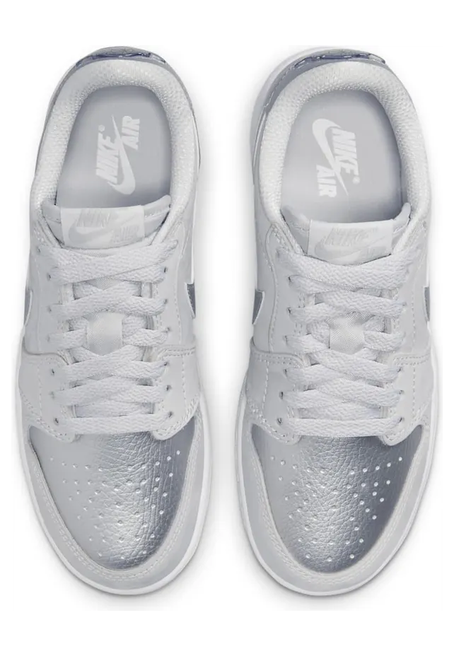 air-jordan-1 CZ0858-002