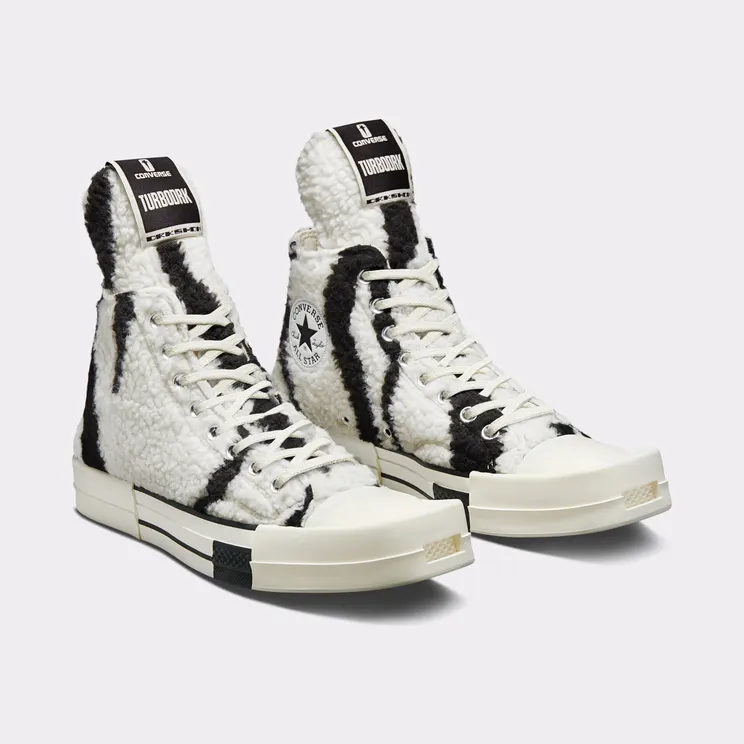 converse-chuck-taylor-all-star A03943C