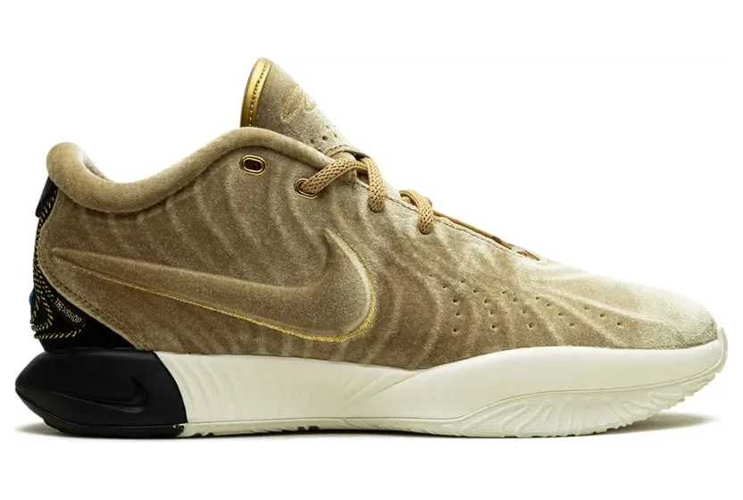 Nike LeBron 21 EP The Shop Nobility sneakers – Goud (FZ7884)