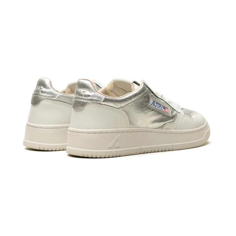 Autry Medalist Low “White/Silver” (AULW-GB01)