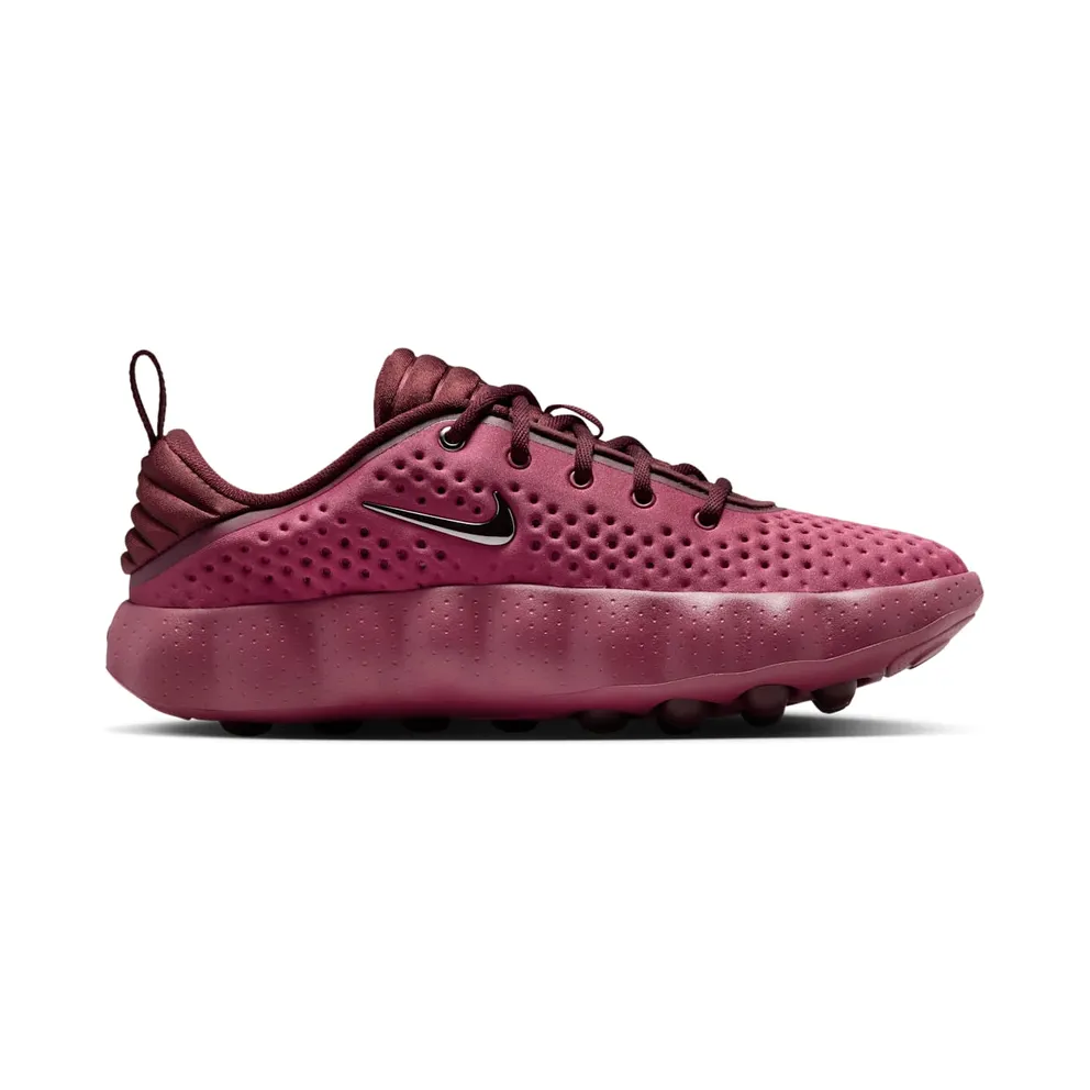 Nike Mind 002 – “Pink Smoke / Mystic Dates / Light Magenta / Metallic Silver” (HQ4310-600)