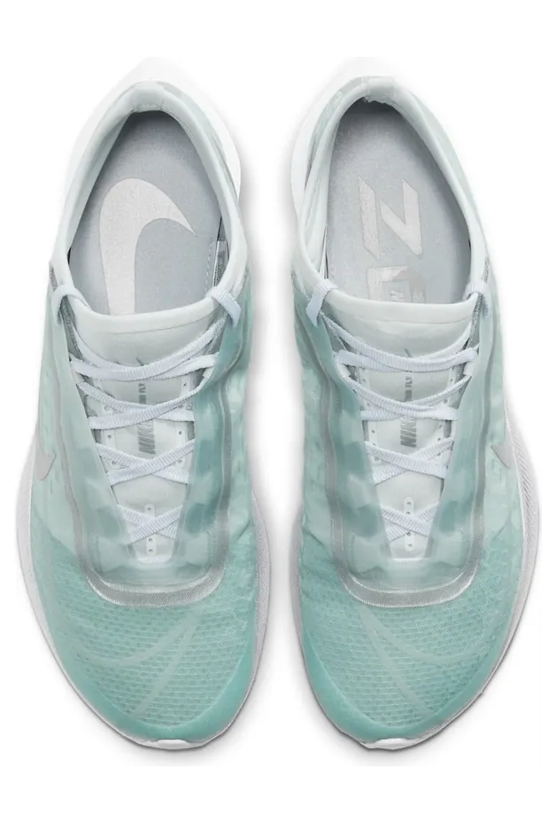 nike-zoom AT8241-302