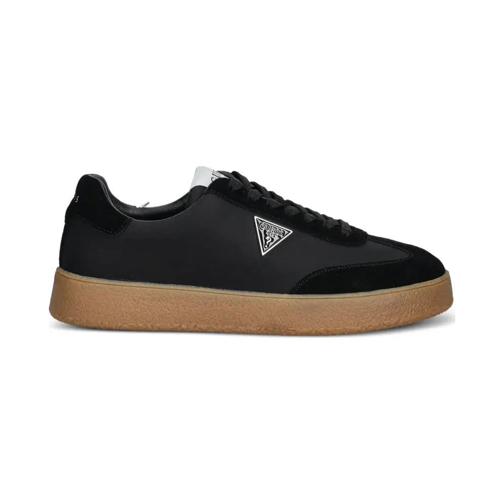 GUESS USA Wildleder- mit Logo-Schild – Black (FMTWIMLEA12)
