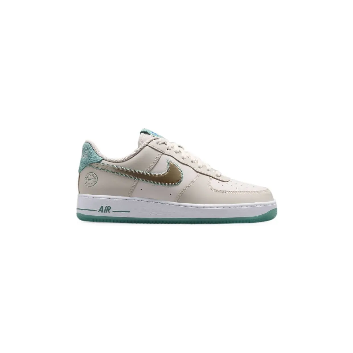 De Nike Air Force 1 Low ’07 verschijnt in de colorway “Philadelphia” (IV6205-104)