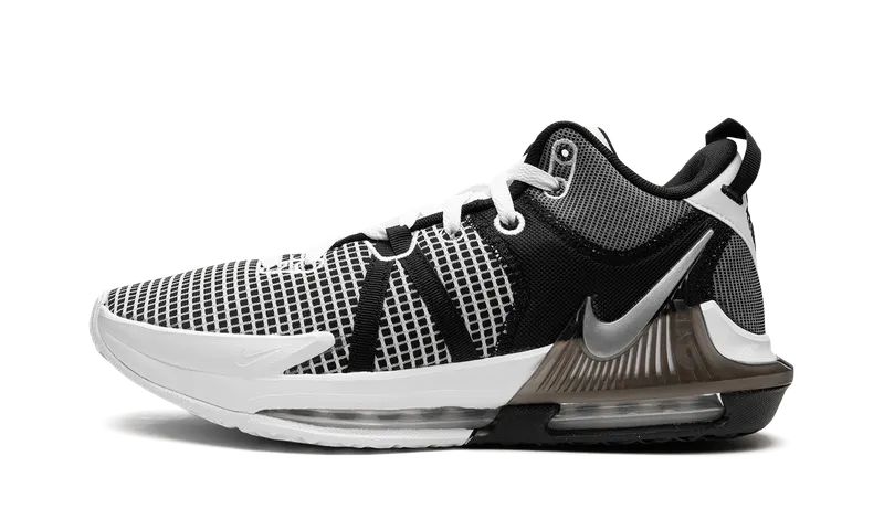 Nike LeBron Witness VII “Metallic Silver” (DM1123-100)