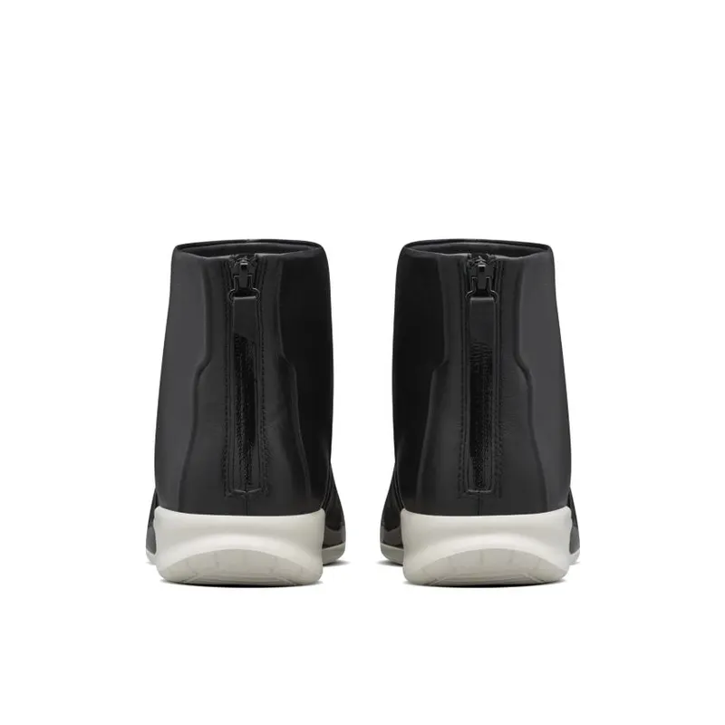 Nike Benassi Lux Boot Black Ivory (W) Black/Ivory-Black (819683-001)