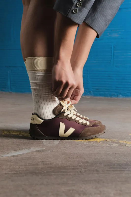 Veja GT ‘s Suede and Recycled Materials Butter (AI3421685)