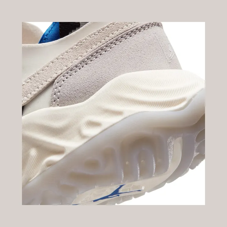 air-jordan-delta CZ4778-100