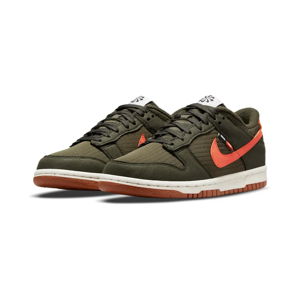 Nike Dunk Low SE Bruin (DC9561-300)