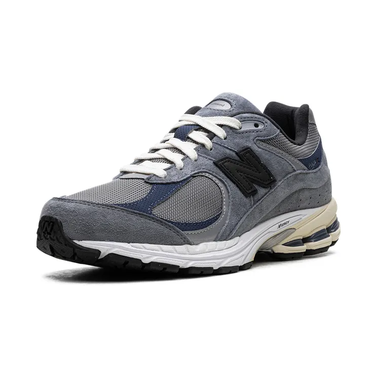 new-balance-2002r M2002RU2