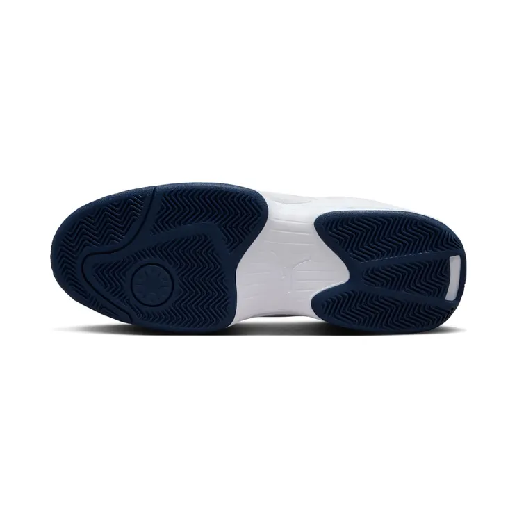 air-jordan-max-aura FQ8298-100