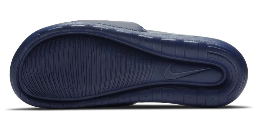 nike-victori-one CN9675-401
