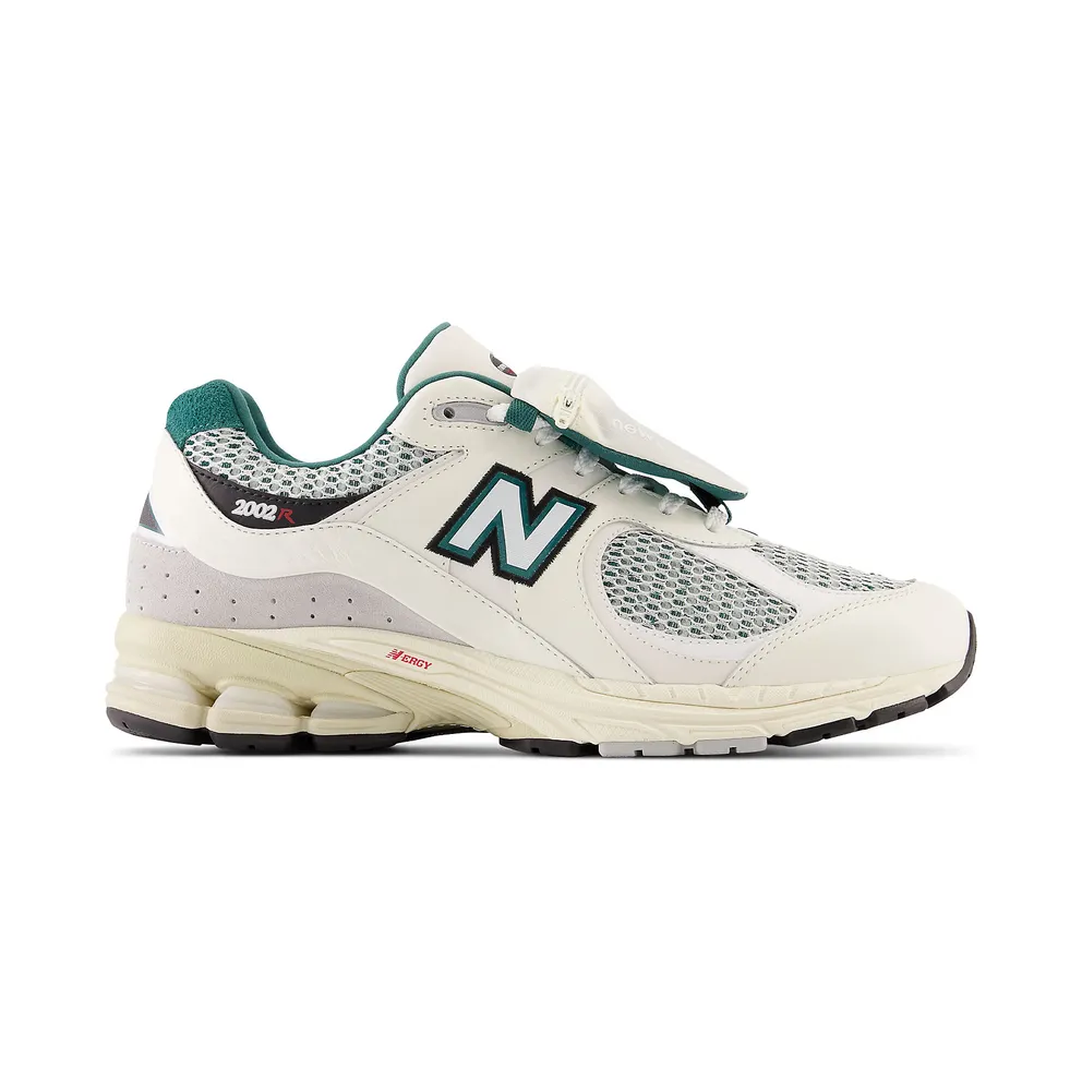 New Balance 2002R “Sea Salt/Vintage Teal” (M2002RVD)