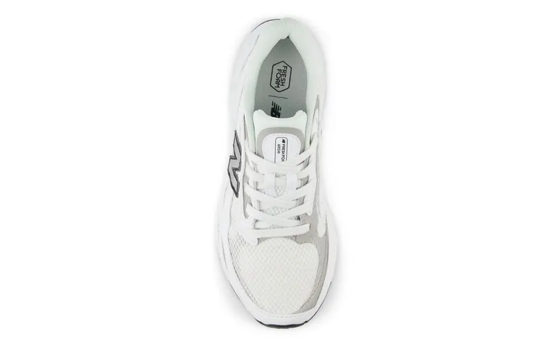 New Balance Fresh Foam Arishi v4 White Silver Metallic Black (WARISTT4)