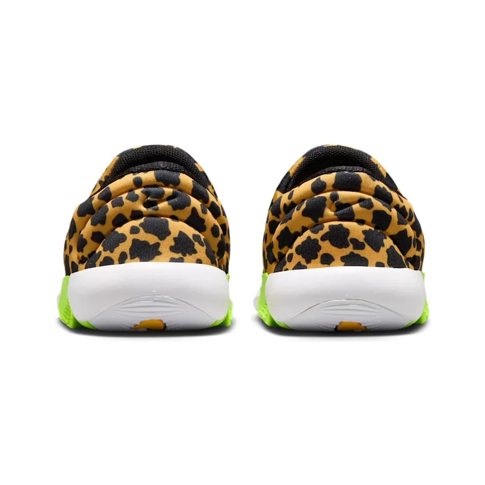 Nike Swoosh Go “University Gold / Volt / White / Black” (IV5719-700)