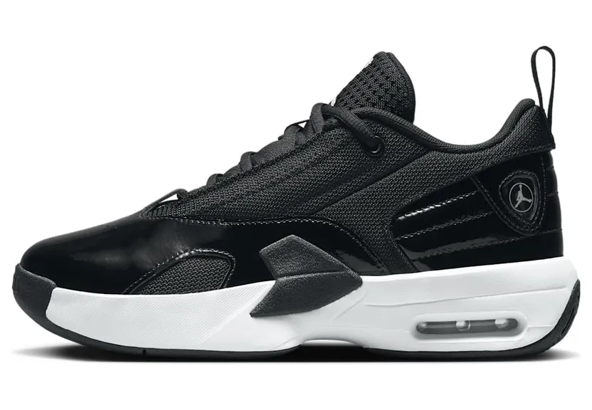 Air Jordan Max Aura FQ8297-010