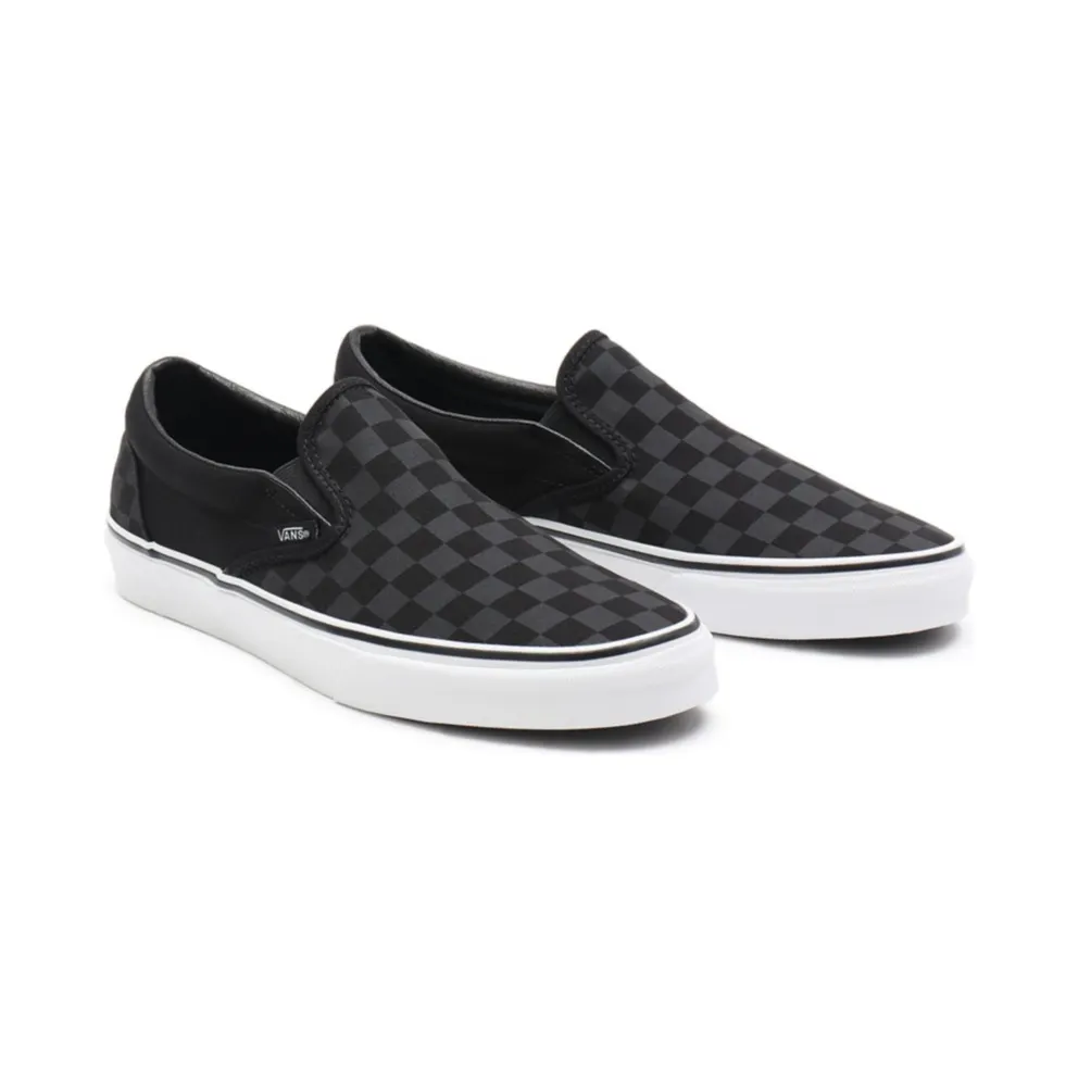 VANS Checkerboard Classic Slip-on Shoes (Black)