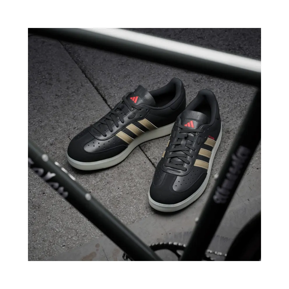 Adidas Velosamba Leren Core Black / Cyber Metallic / Pure Ruby (IH5214)