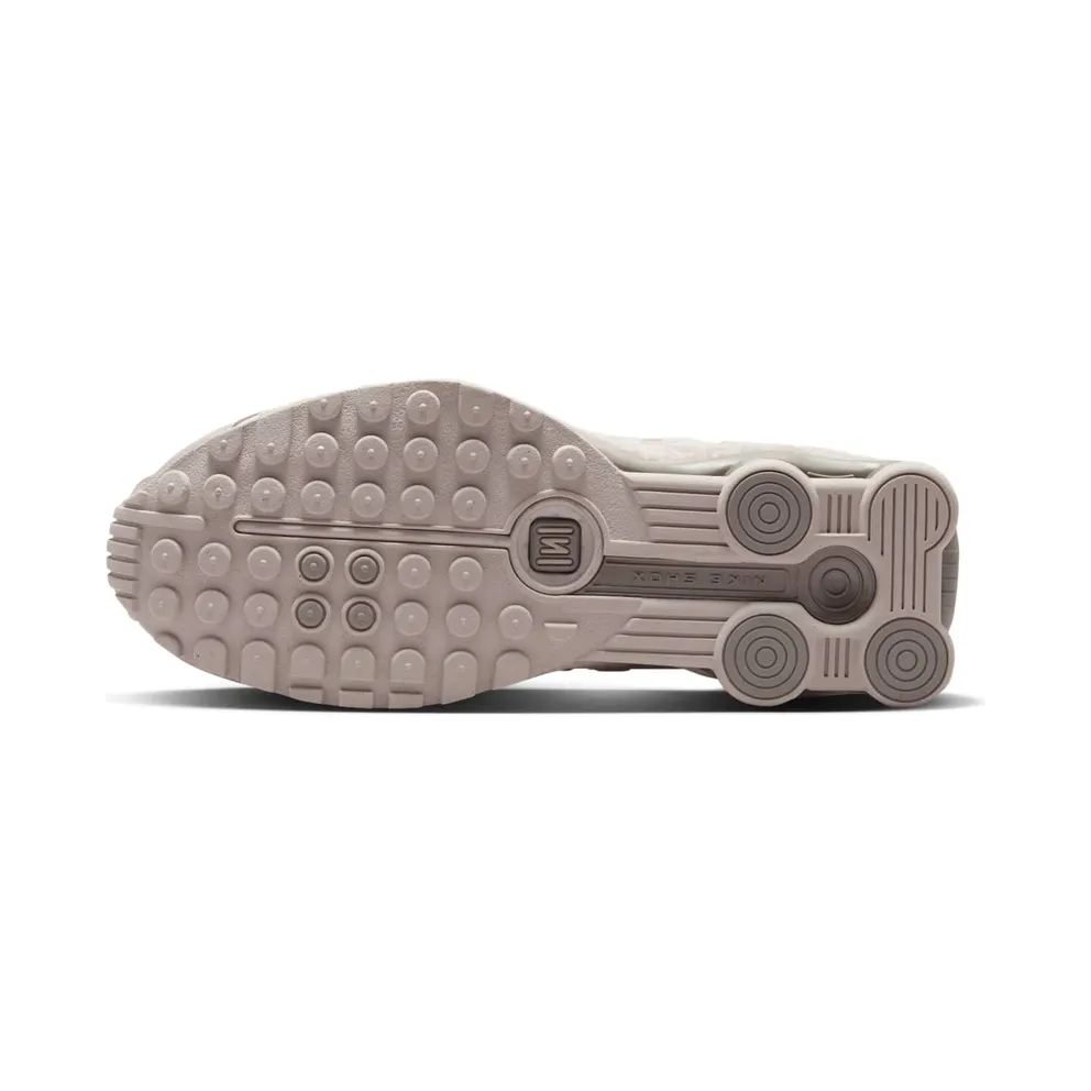 Nike Shox R4 “Flat Pewter Floral” (HV0934-001)
