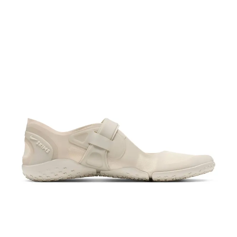 Nike Rift Mesh “SKIMS Light Bone” (IO7694-002)