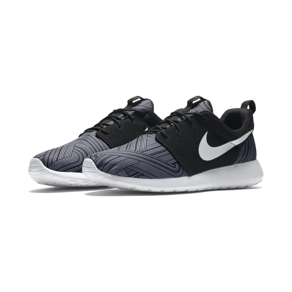 Nike Roshe One Print Black Black/White-Shark-Wolf Grey (655206-011)
