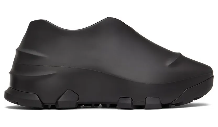 Givenchy Black Monumental Mallow Low Sneakers (BHZ013H113)