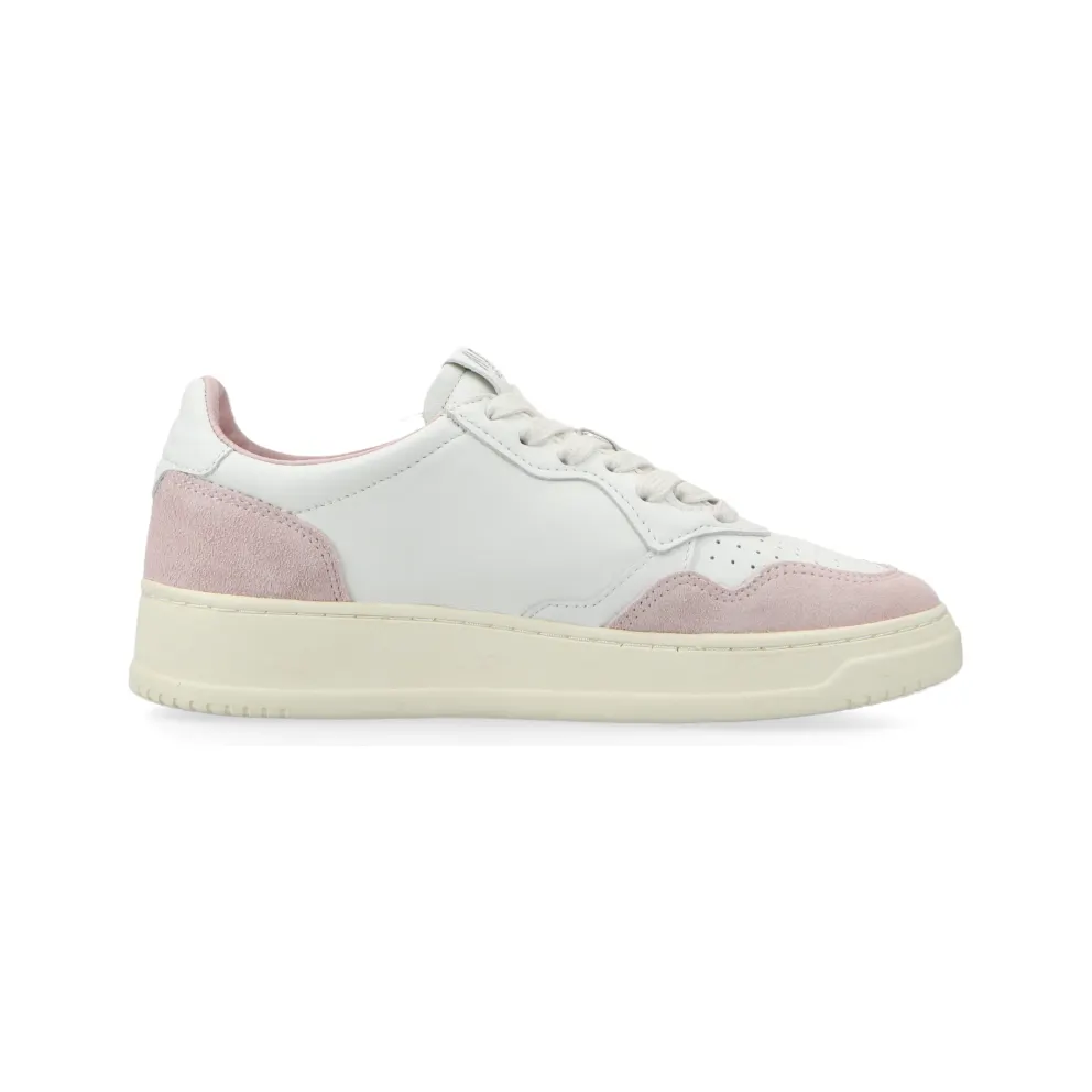 Autry Medalist Low W (goat / suede white / powder) – AULWGS36