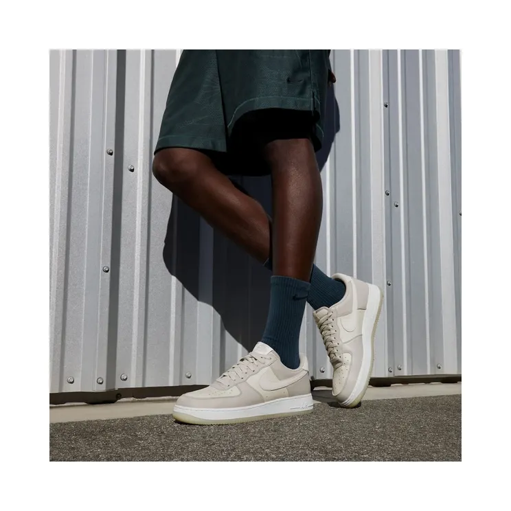 nike-air-force FN5832-001