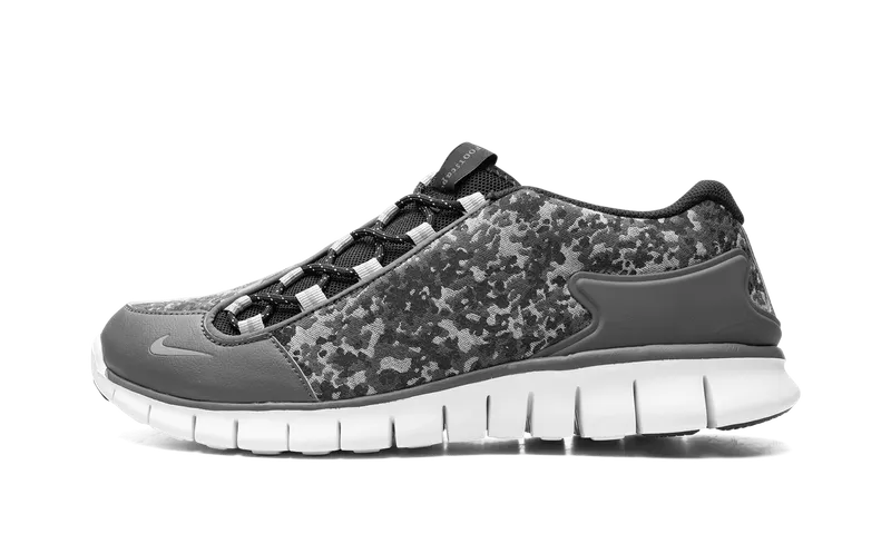 Nike Footscape Free “Black/White” (487785-011)