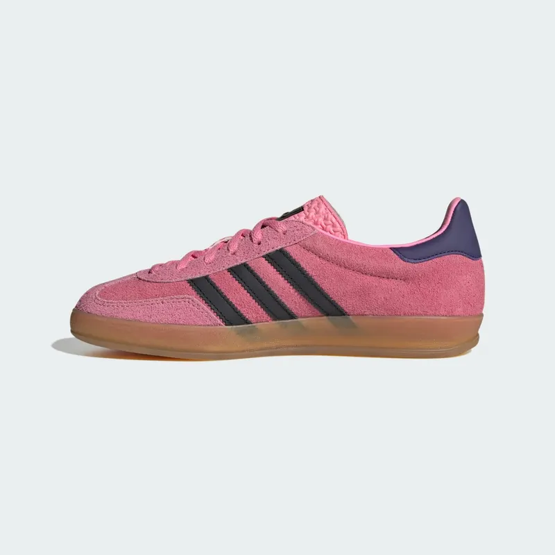 adidas Gazelle Indoor in bubblegumroze: zo houd je die kleur draagbaar (5)