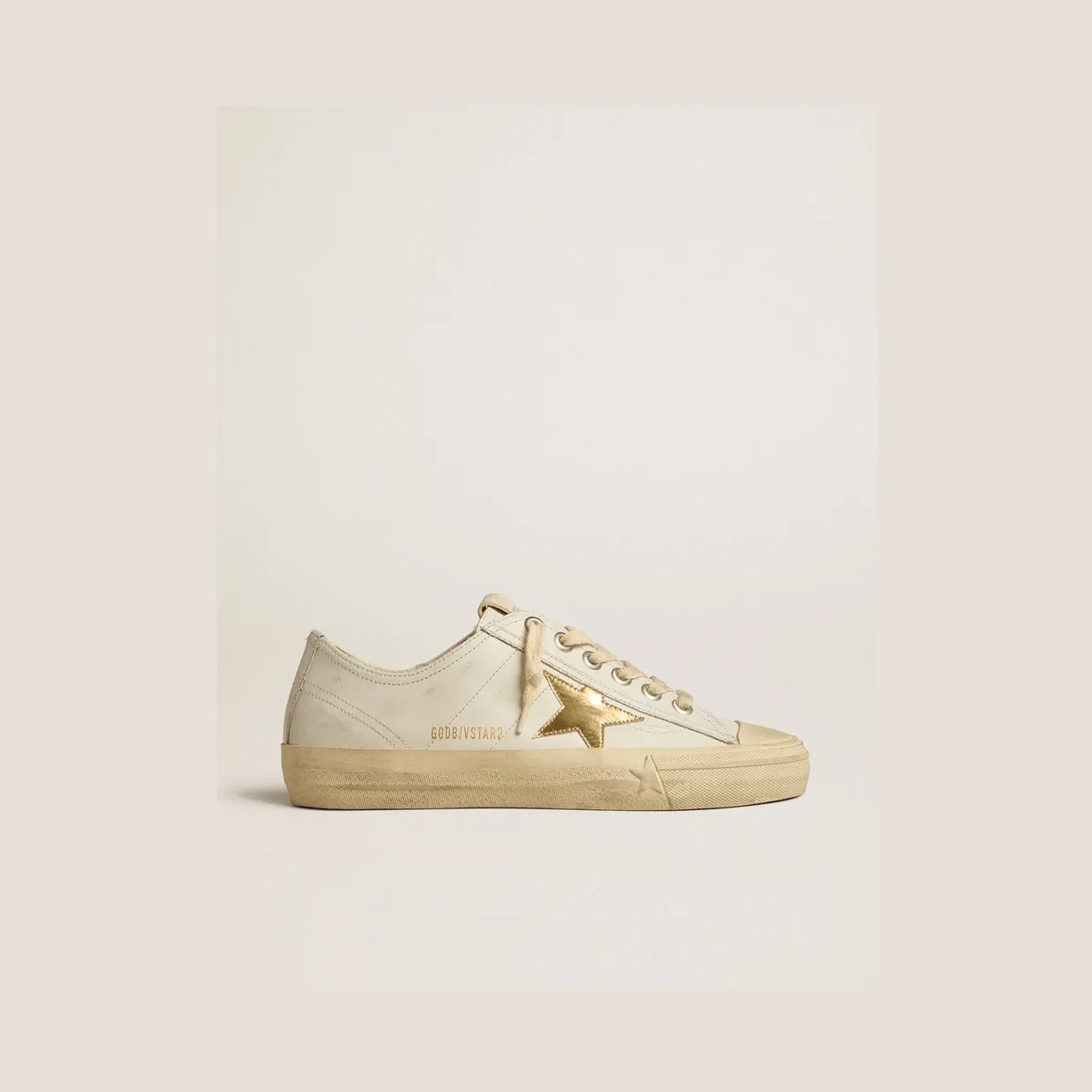Golden Goose V-Star In White Leather With Gold Metallic Leather Star (GWF00129.F005292.10272)