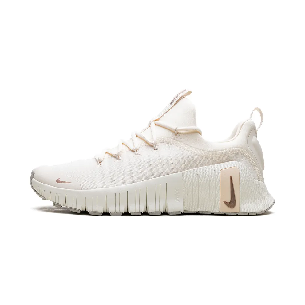Nike Free Metcon 6 “Pale Ivory / Guava Ice / Sail / Metallic Red Bronze” (FJ7126-100)