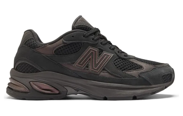 New Balance 2010 “Black Iridescent”: zwart met een olieglans