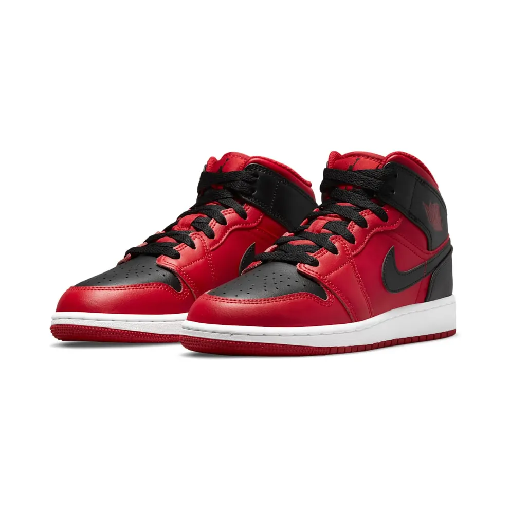 Air Jordan 1 Mid Reverse Bred (GS) – “Black / Gym Red / White” (554725-660)
