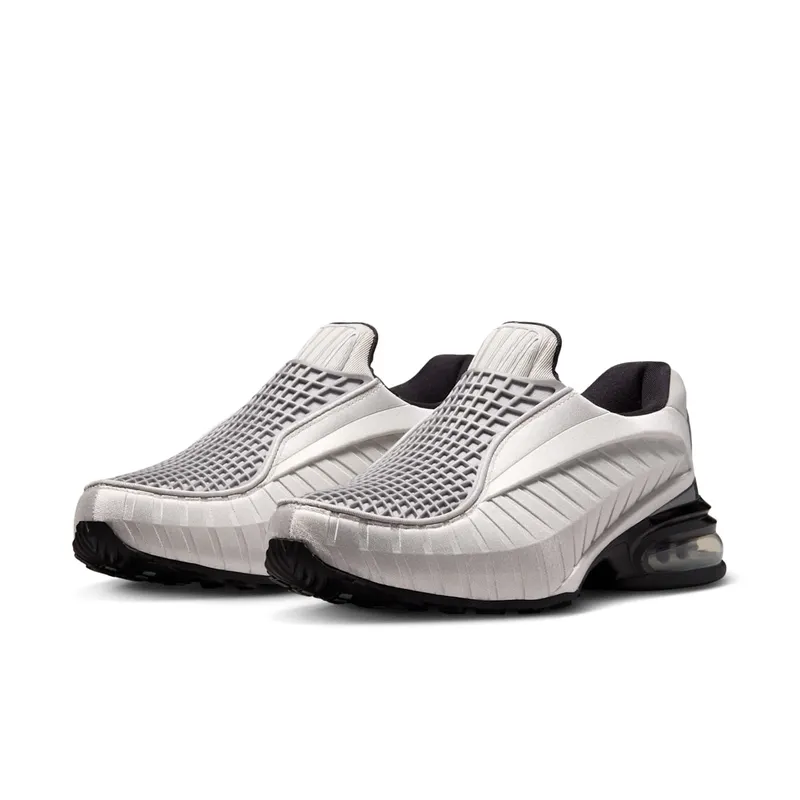 Nike Air Max Dolce “Metallic Silver”: de instapper zonder veters is terug (5)